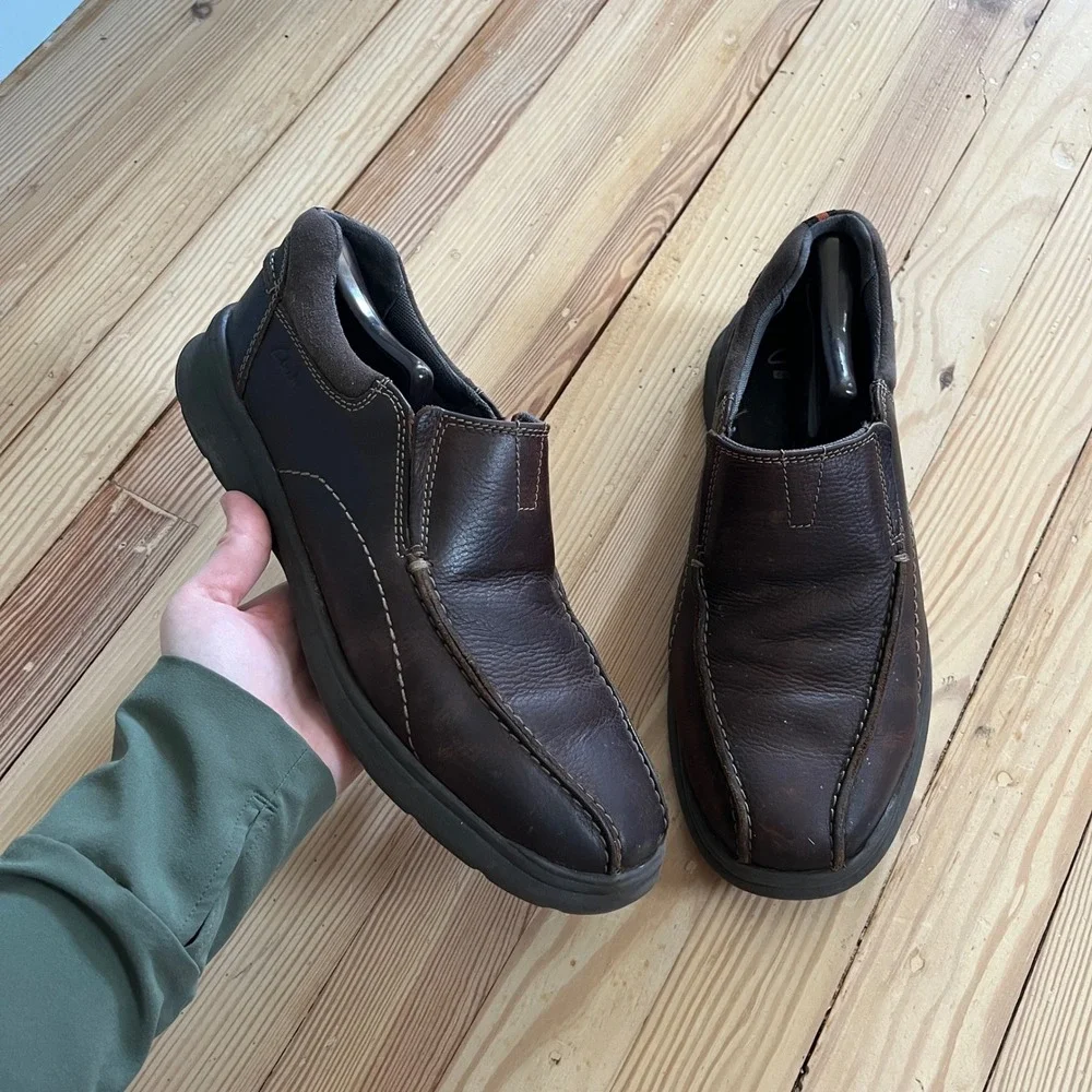 Clarks Men Tilden Free Dark Brown Leather Slip On Loafers Moc Toe Size 10 preppy